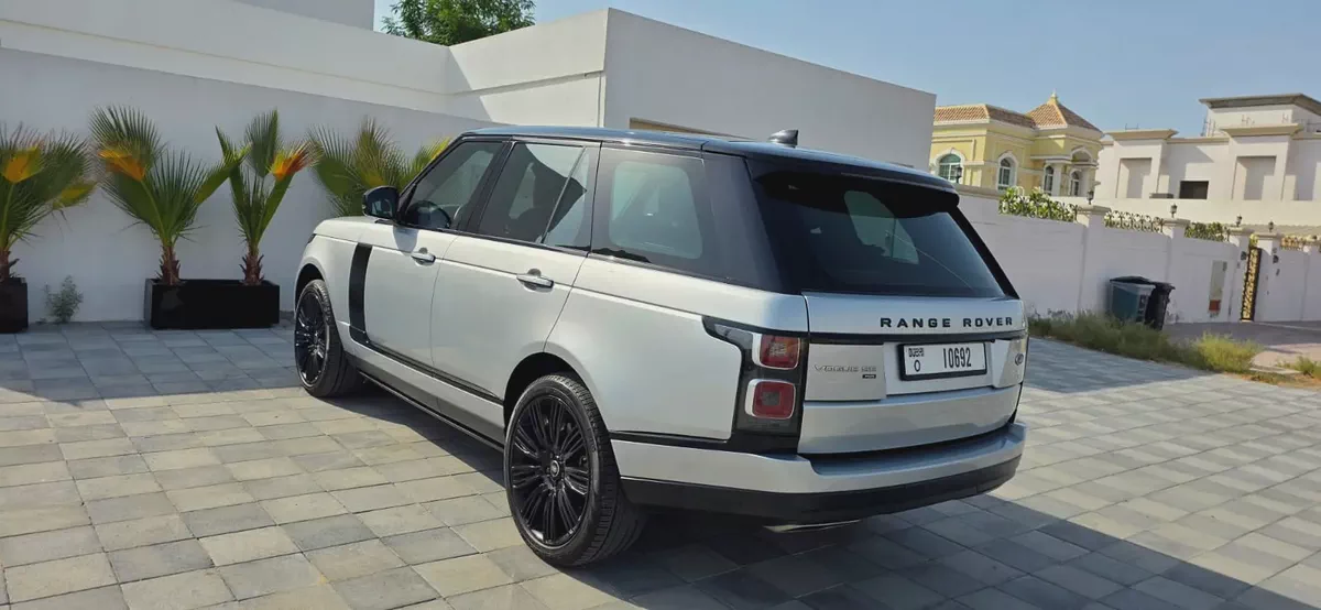 2020-Range Rover Vouge SE V8-Supercharged-Full Option-Excellent condition-Bank Finance Available-7-7