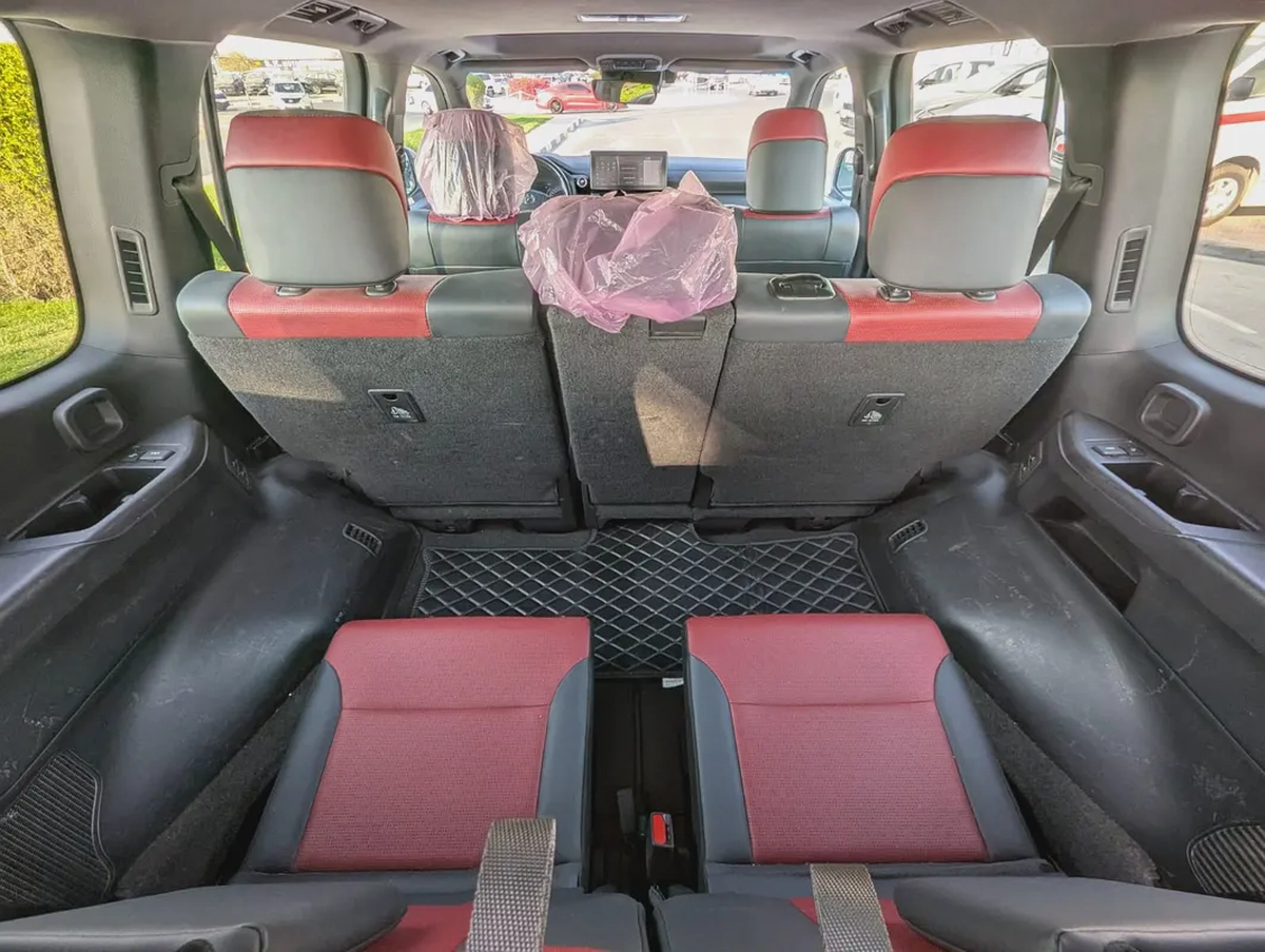 Toyota Land Cruiser GR Sport | 3.3L Twin-Turbo V6 Diesel | Full Option | GCC Specs | Luxury 4WD SUV