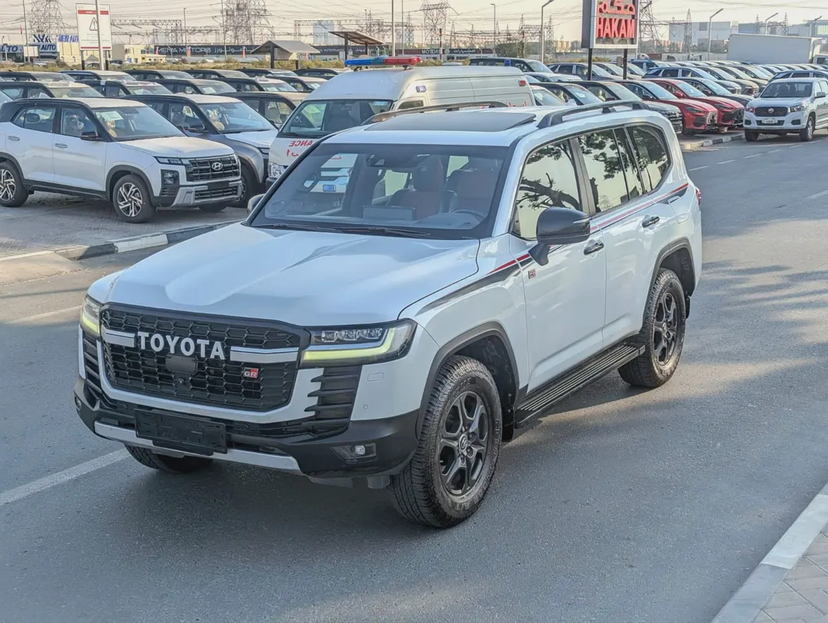 Toyota Land Cruiser GR Sport | 3.3L Twin-Turbo V6 Diesel | Full Option | GCC Specs | Luxury 4WD SUV