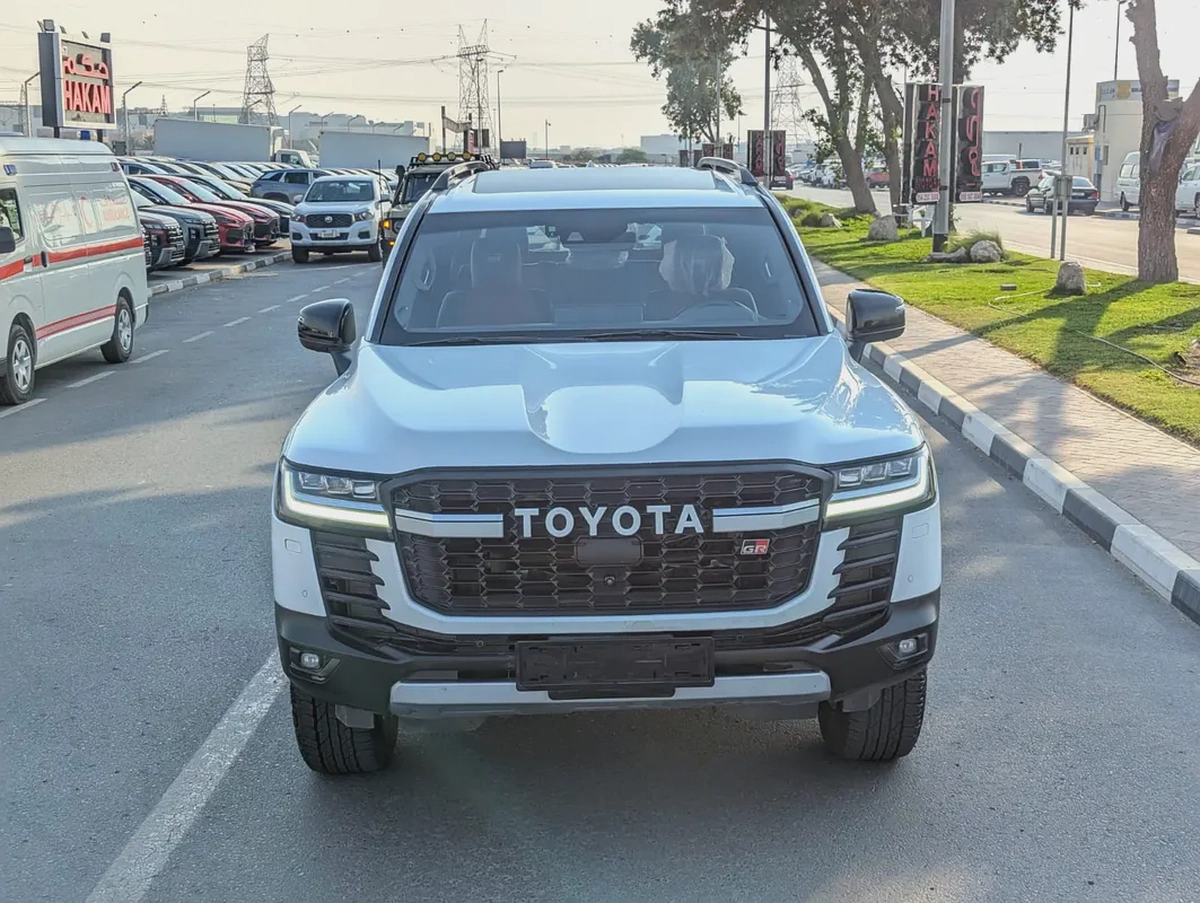 Toyota Land Cruiser GR Sport | 3.3L Twin-Turbo V6 Diesel | Full Option | GCC Specs | Luxury 4WD SUV