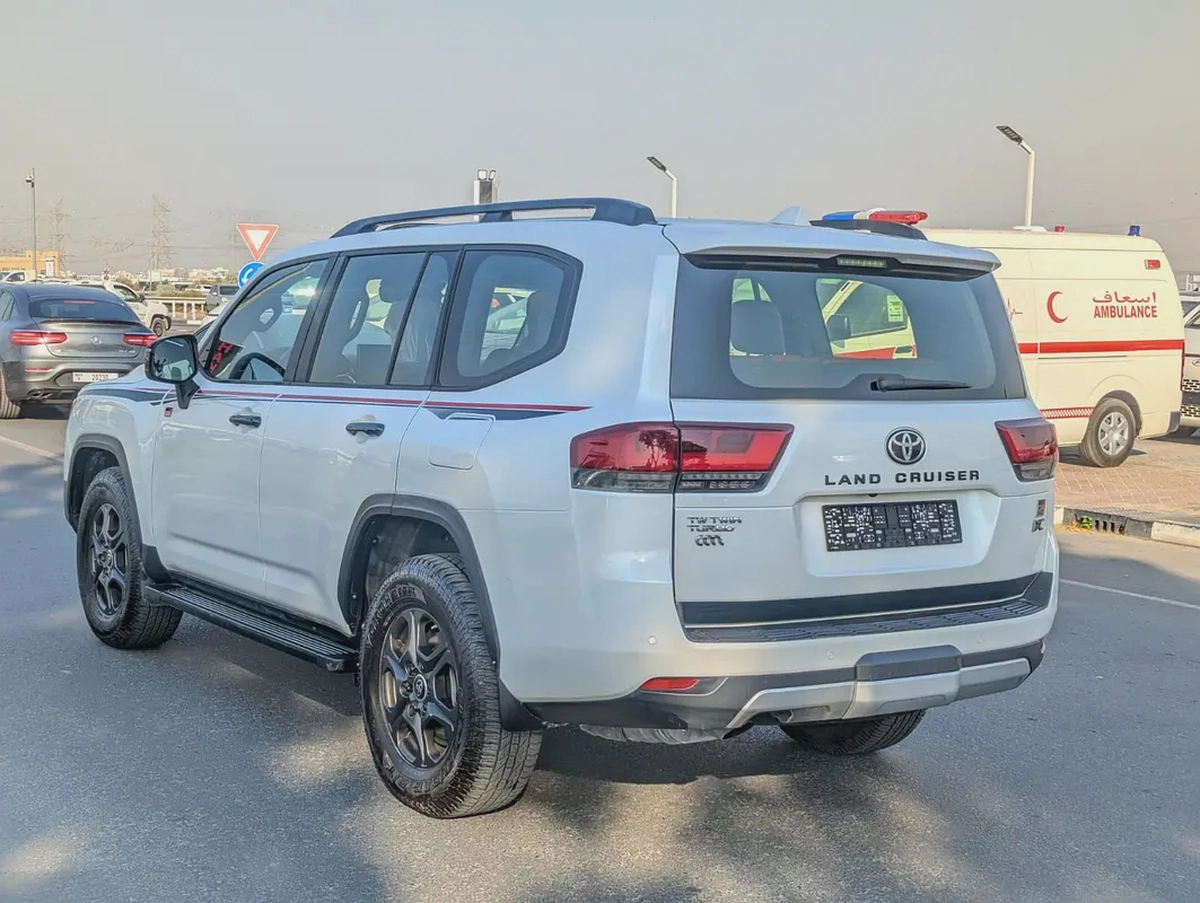 Toyota Land Cruiser GR Sport | 3.3L Twin-Turbo V6 Diesel | Full Option | GCC Specs | Luxury 4WD SUV