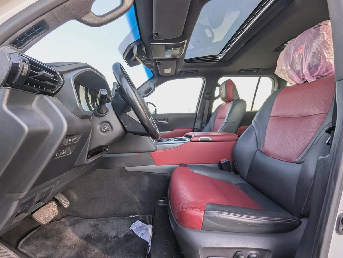Toyota Land Cruiser GR Sport | 3.3L Twin-Turbo V6 Diesel | Full Option | GCC Specs | Luxury 4WD SUV