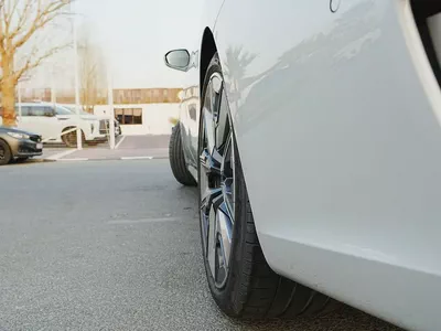 (INCLUDING 5% VAT) 2025 BMW 740i HYBRID PURE EXCELLENCE 3.0L BRAND NEW 0KM-16