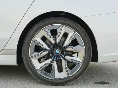 (INCLUDING 5% VAT) 2025 BMW 740i HYBRID PURE EXCELLENCE 3.0L BRAND NEW 0KM-19
