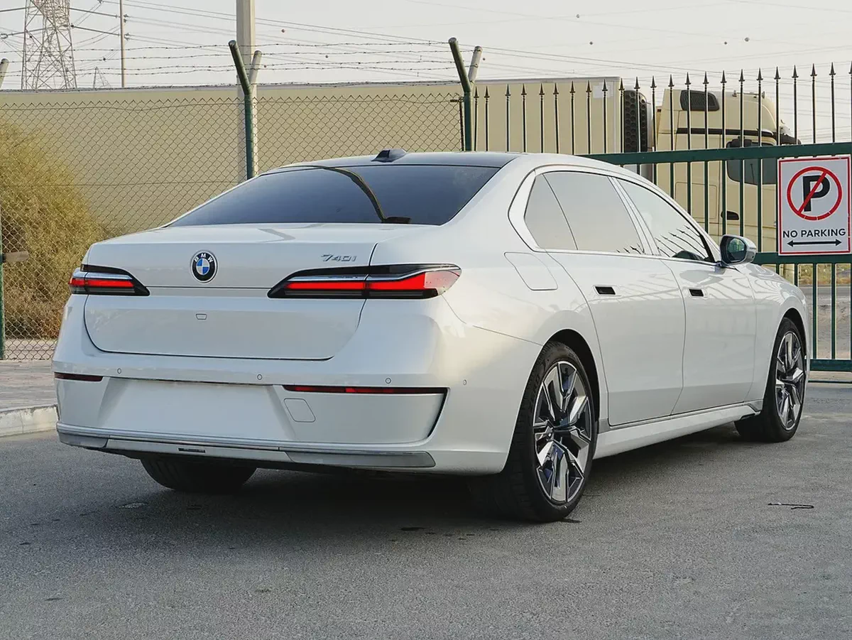 (INCLUDING 5% VAT) 2025 BMW 740i HYBRID PURE EXCELLENCE 3.0L BRAND NEW 0KM-3-3