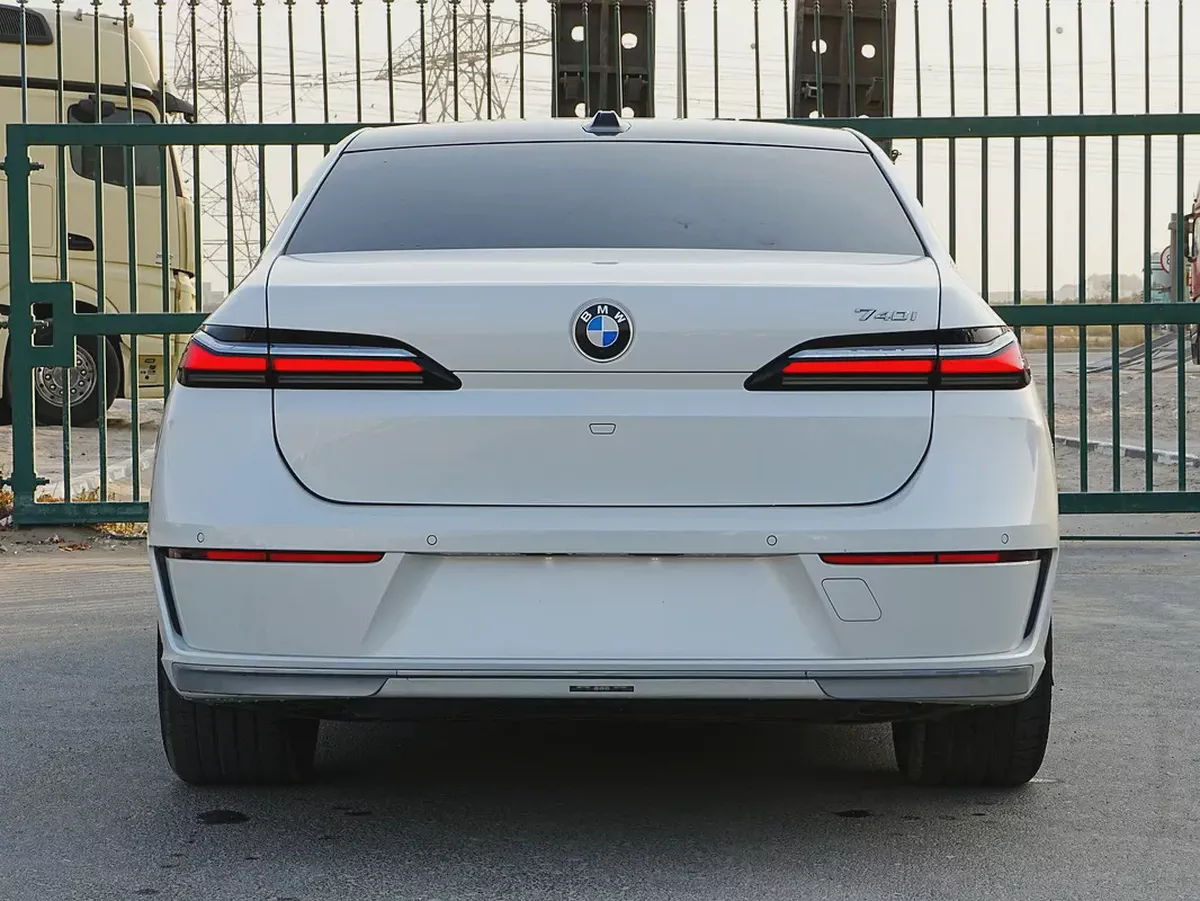 (INCLUDING 5% VAT) 2025 BMW 740i HYBRID PURE EXCELLENCE 3.0L BRAND NEW 0KM-4-4