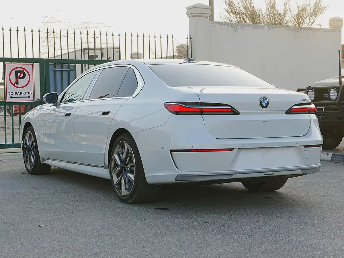 (INCLUDING 5% VAT) 2025 BMW 740i HYBRID PURE EXCELLENCE 3.0L BRAND NEW 0KM-5-5