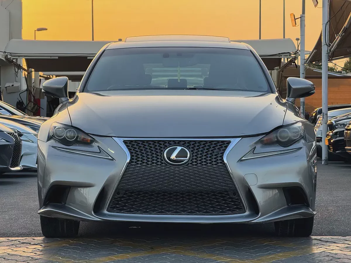 لكزس IS250 V6 2.5L موديل 2015 وارد إف إسبورت فل اوبشن