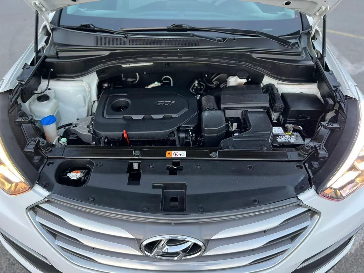 Hyundai Santa Fe SPORT 2018 Hyundai Santa Fe 2.4L V4 - Apple Play & Android - Rear Camera - 2 keys-18-0