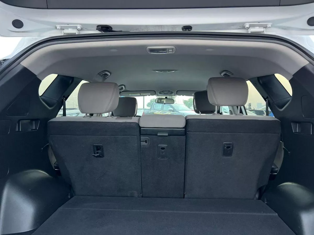 Hyundai Santa Fe SPORT 2018 Hyundai Santa Fe 2.4L V4 - Apple Play & Android - Rear Camera - 2 keys-19-0