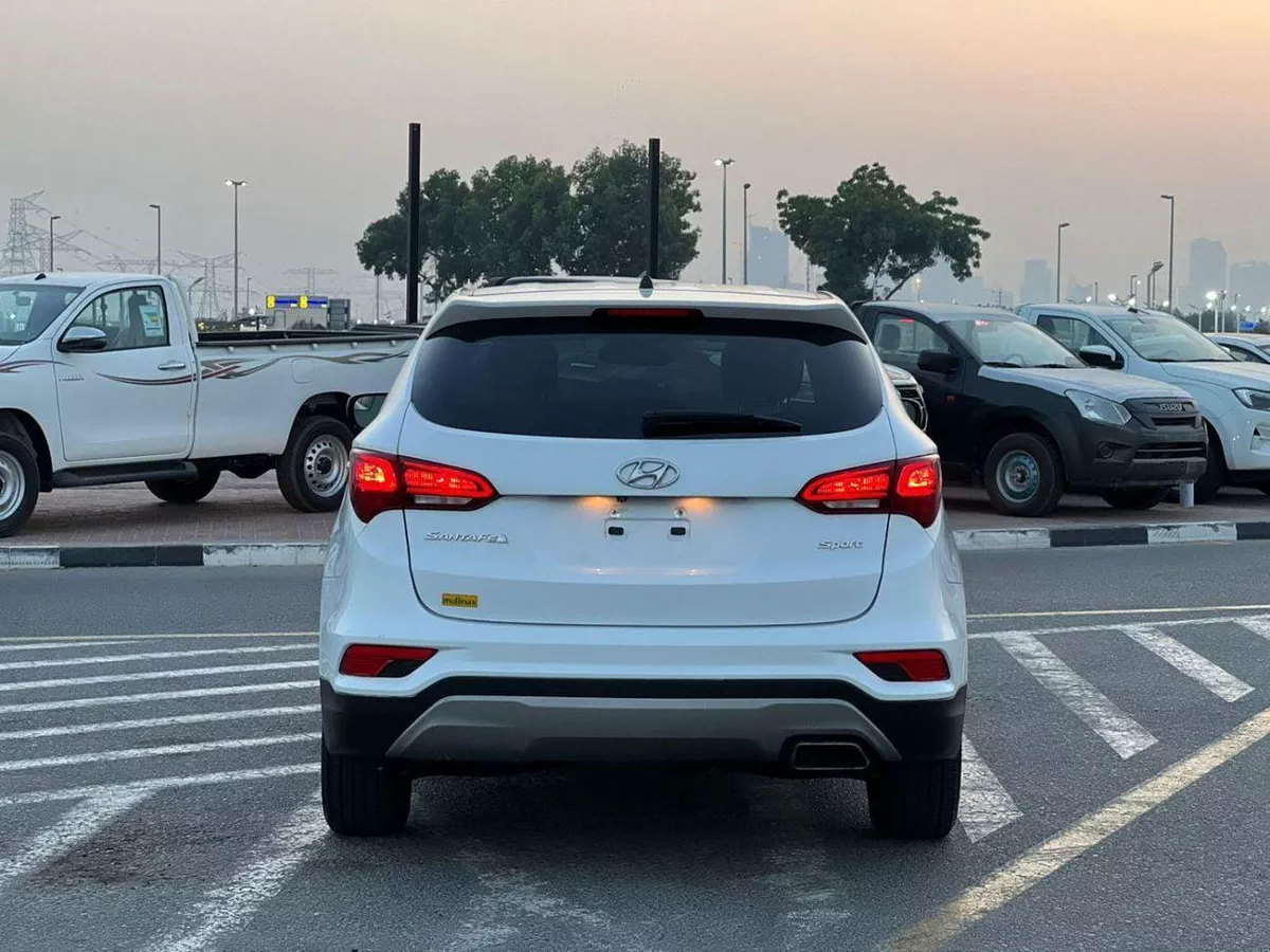 Hyundai Santa Fe SPORT 2018 Hyundai Santa Fe 2.4L V4 - Apple Play & Android - Rear Camera - 2 keys-5-0