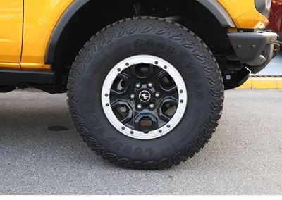 2021 Ford Bronco – 4WD SUV in Yellow-9