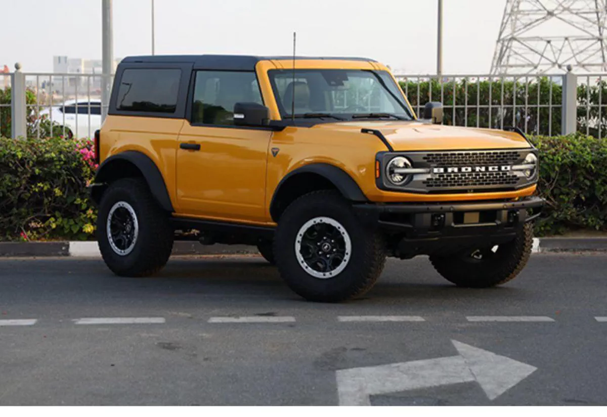 2021 Ford Bronco – 4WD SUV in Yellow