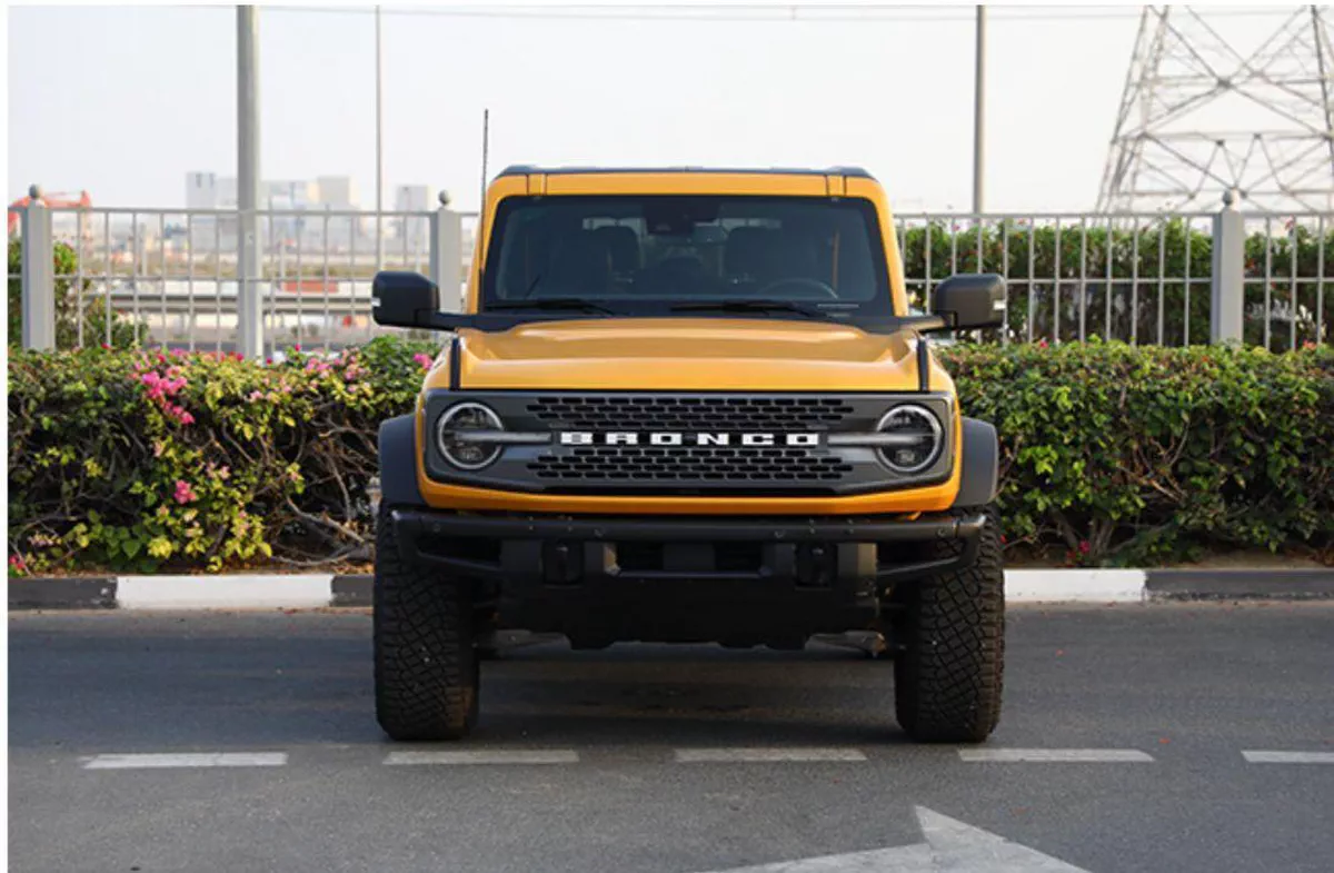 2021 Ford Bronco – 4WD SUV in Yellow-2-2