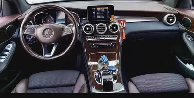 2017 MERCEDES GLC250 low mileage || accident free || single owner-12