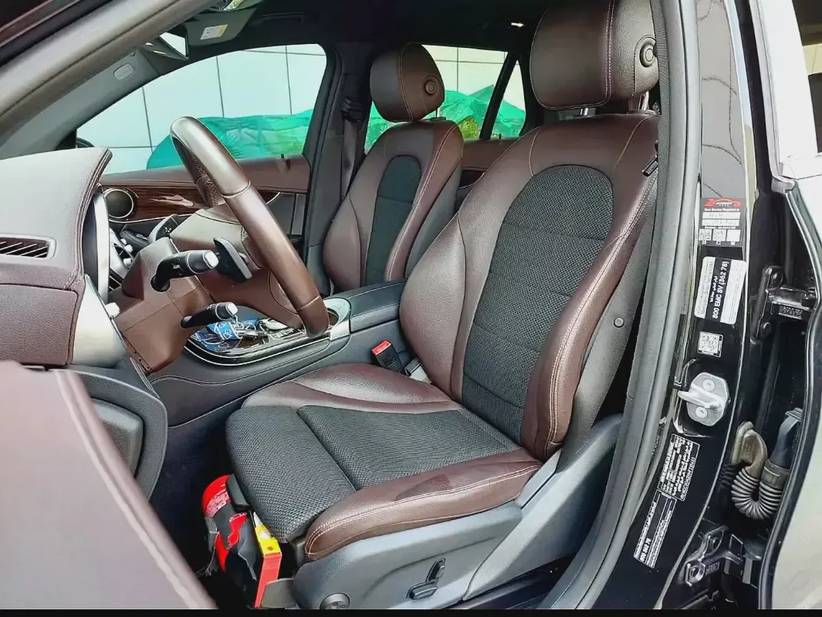 2017 MERCEDES GLC250 low mileage || accident free || single owner-9-9