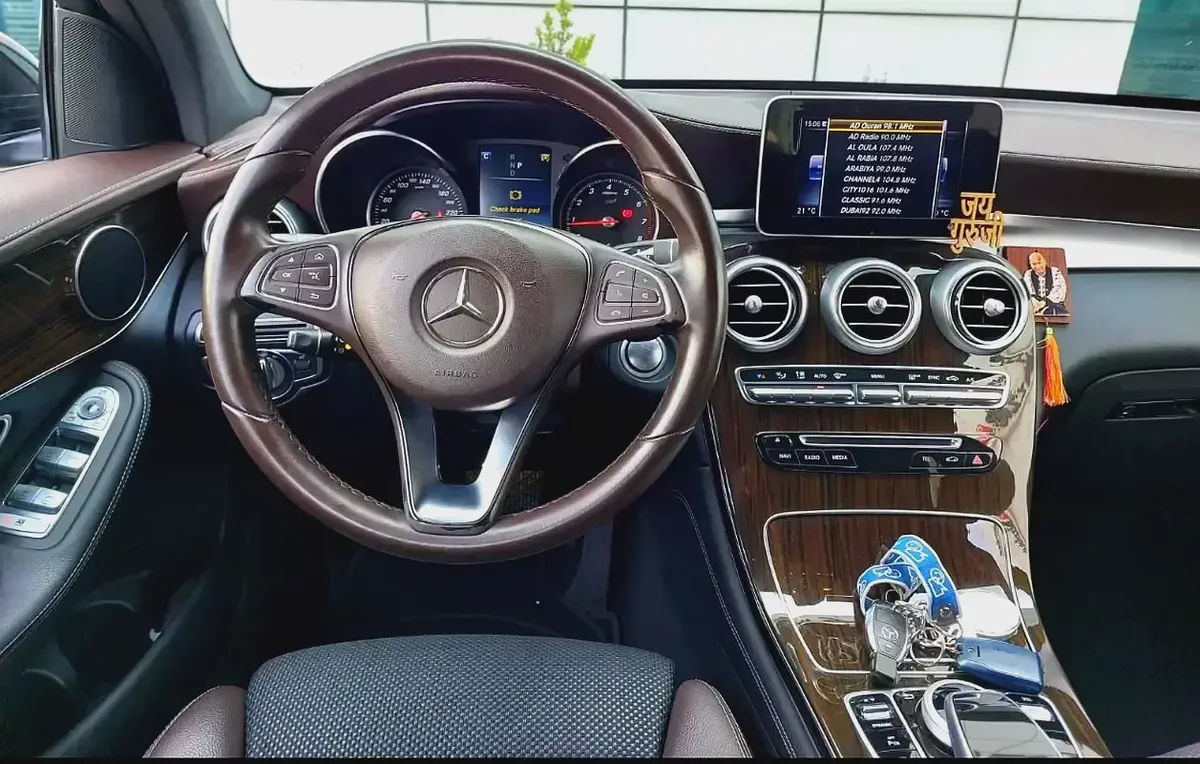 2017 MERCEDES GLC250 low mileage || accident free || single owner-10-10