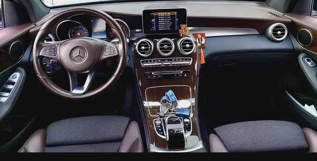 2017 MERCEDES GLC250 low mileage || accident free || single owner-12-12