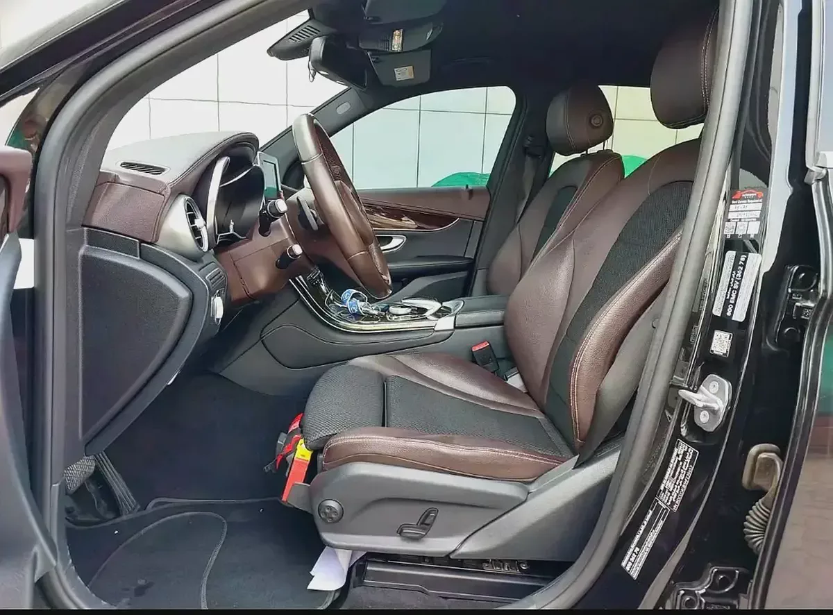 2017 MERCEDES GLC250 low mileage || accident free || single owner-14-14