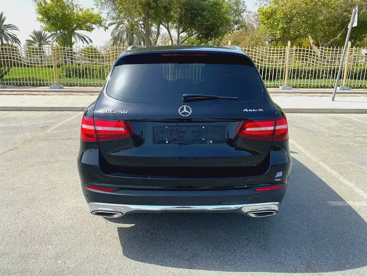 2017 MERCEDES GLC250 low mileage || accident free || single owner-7-7