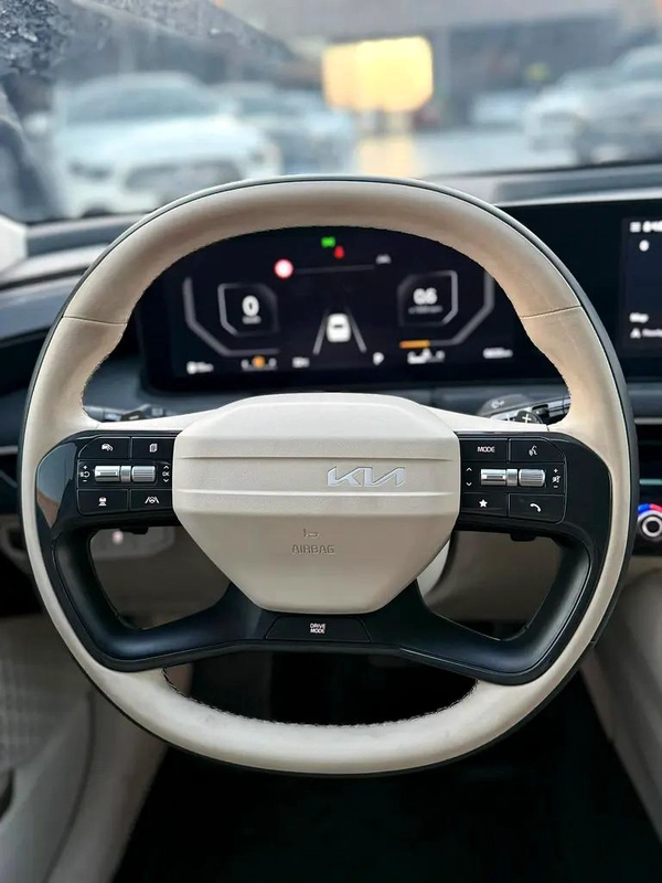 Kia K8 Prestige 2025 - Korean Specs