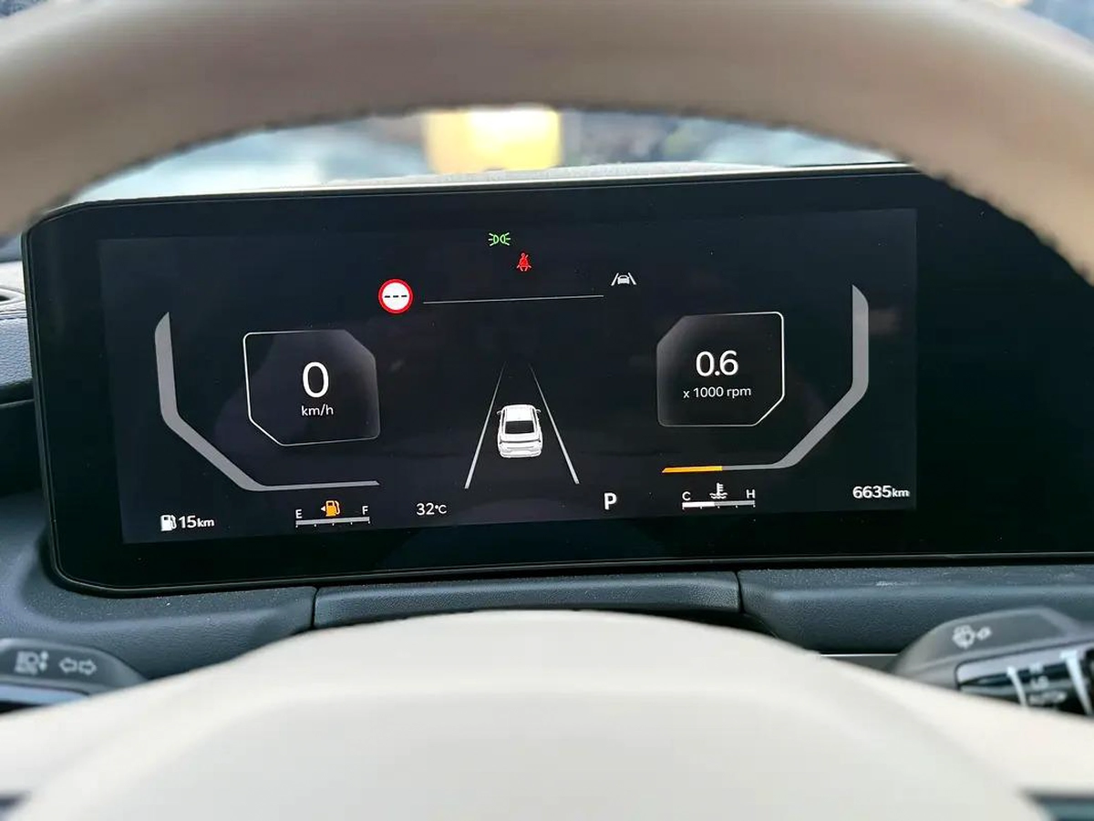 Kia K8 Prestige 2025 - Korean Specs