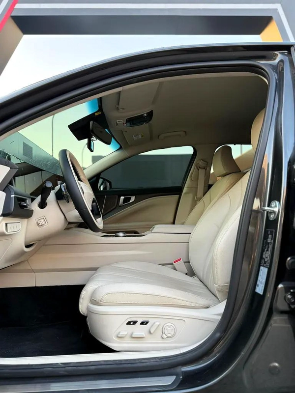Kia K8 Prestige 2025 - Korean Specs