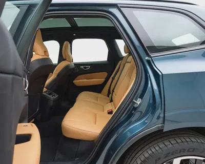 Volvo XC60 B5 Ultimate Dark 2024 l Agency Warranty & Service Contract l AED 2,742 / Monthly-13