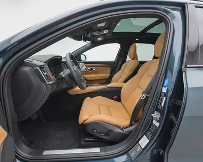 Volvo XC60 B5 Ultimate Dark 2024 l Agency Warranty & Service Contract l AED 2,742 / Monthly-7