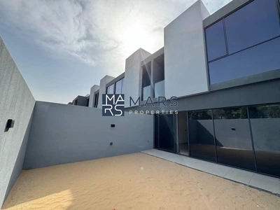3-Bedroom Townhouses in Robinia, Masaar-1