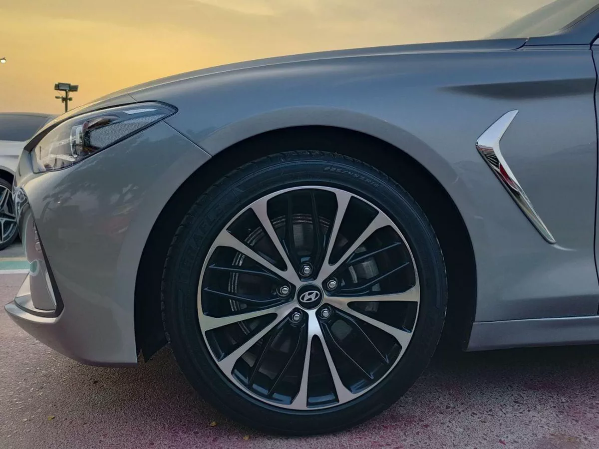 Genesis G70 / SUNROOF/ LEATHER/ TRIP TONIC/ FULL OPTION/ 820 MONTHLY / LOT#72947-6-0
