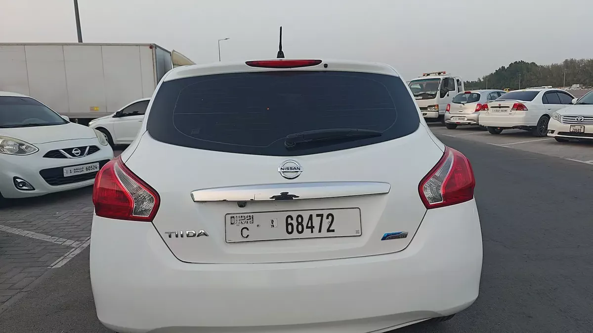 Nissan Tiida GCC | Model 2015 | Excellent Condition | Ready to Drive Well-maintained 2015 Nissan Tii-12-12