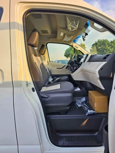 Toyota Hiace GL TOYOTA HIACE HIGHROOF GL / M/T / 2.8L V4 DIESEL / DVD CAMERA / 13 SEATER (CODE# HRDMGLJ )-9