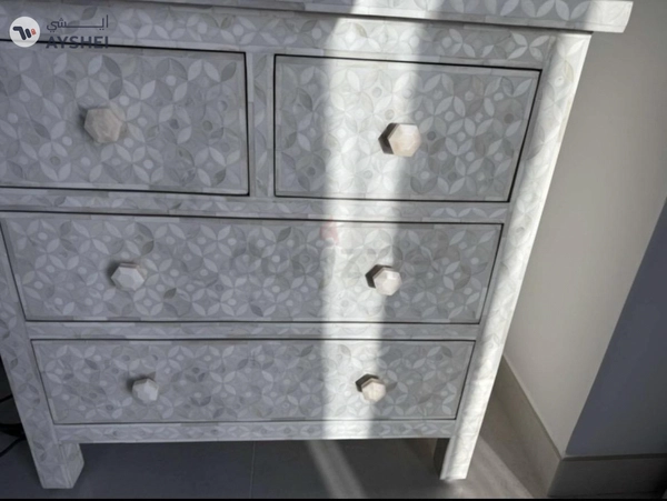 dressing table