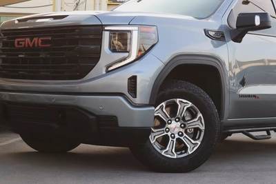 2024 GMC Sierra SLE - GCC Specs - Brand New-8