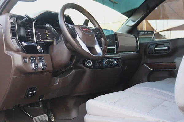 2024 GMC Sierra SLE - GCC Specs - Brand New