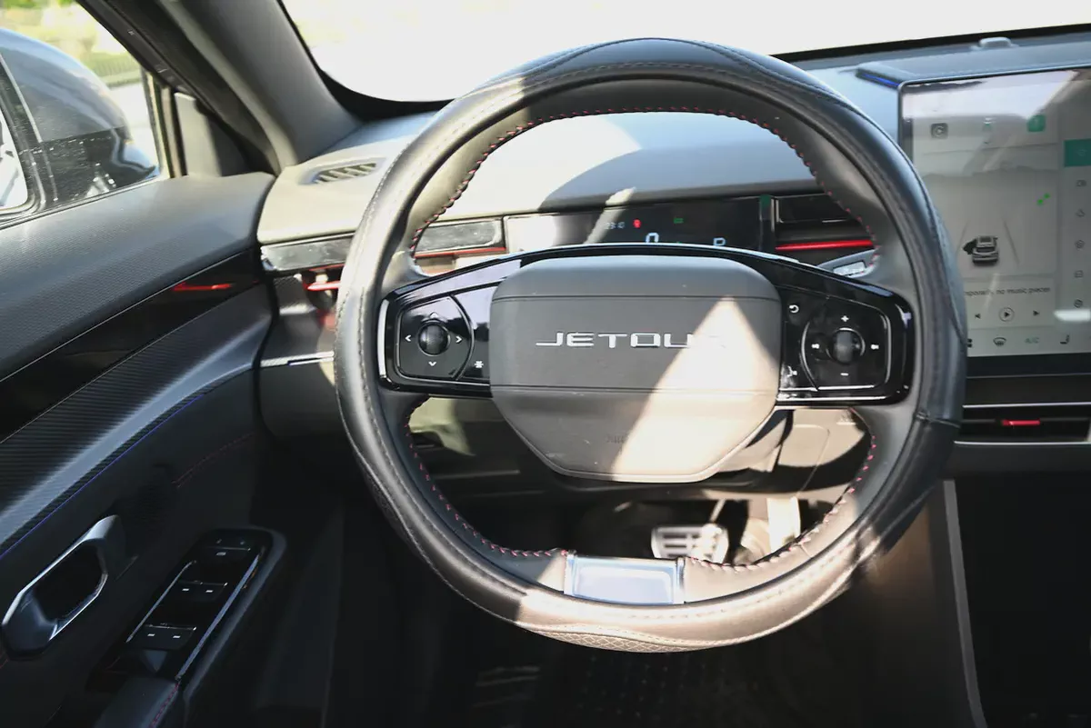 0% DP - GCC SPECS - FREE WARRANTY SERVICE - JETOUR DASHING 2025 - LUXURY EDITION-9-9