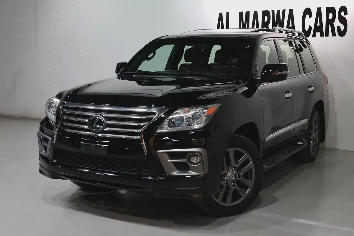 Lexus LX 570 Signature 2015 | GCC Specs | Pristine Condition