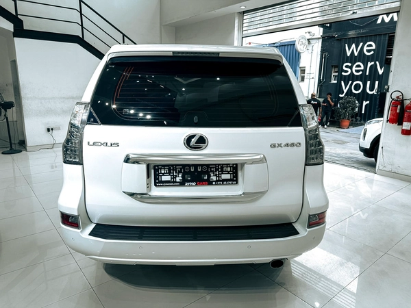 AED 2,200 // 20% DP // 2021 Lexus GX 460 Premier