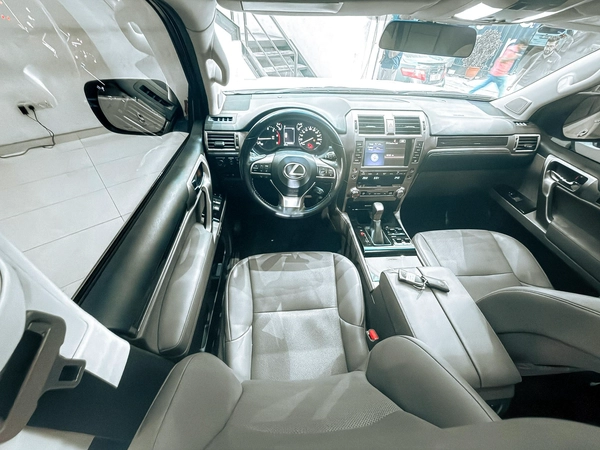 AED 2,200 // 20% DP // 2021 Lexus GX 460 Premier