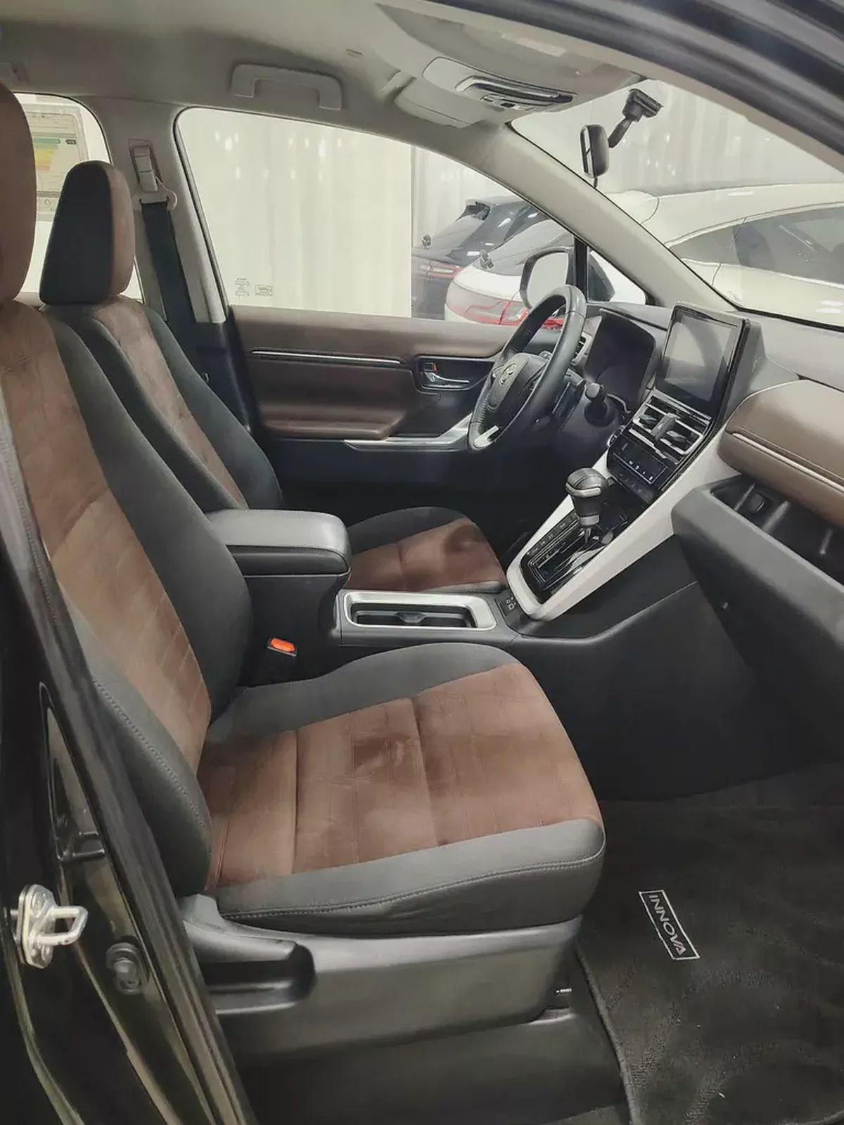 2025 Toyota Innova HyCross GCC Specs - Brand New Condition-13-13