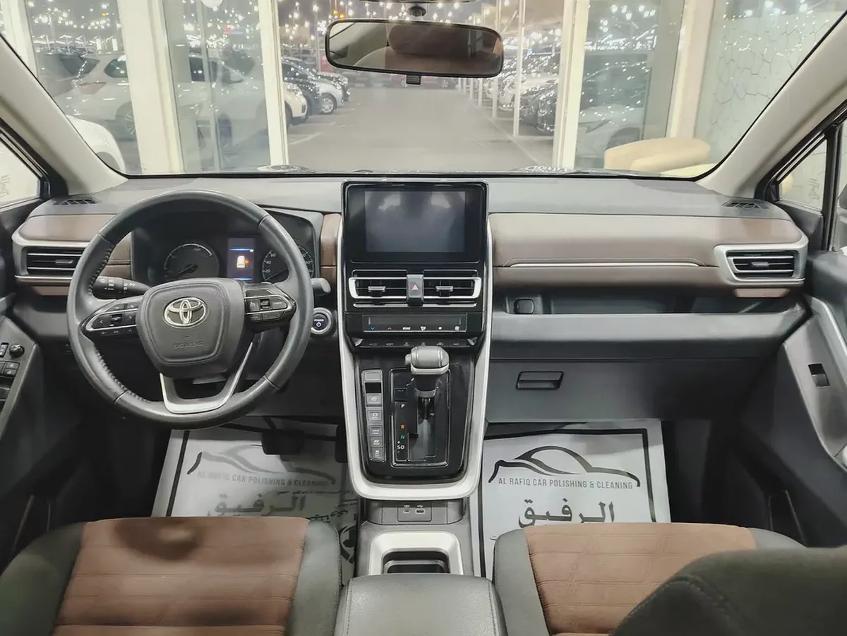 2025 Toyota Innova HyCross GCC Specs - Brand New Condition-18-18