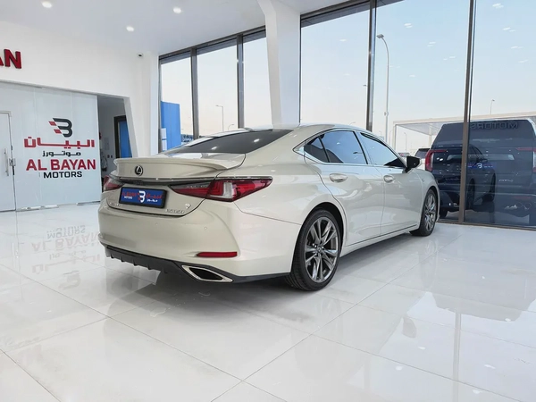 لكزس ES350 اف سبورت ذهبي / احمر خليجي الفطيم Lexus ES 350 F SPORT 2019 - GCC Specs -