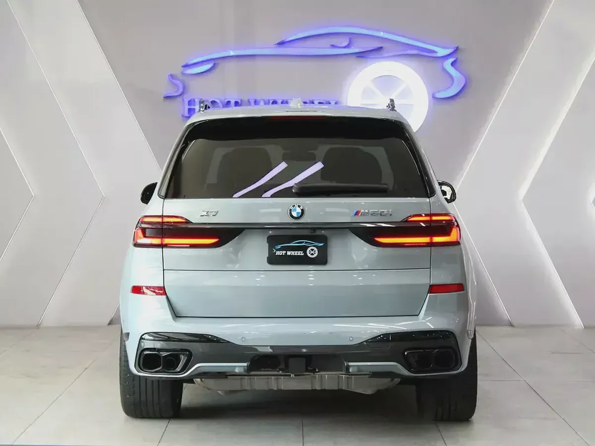2024 - BMW X7 M60i - V8 | 7 seater with warranty-2-2