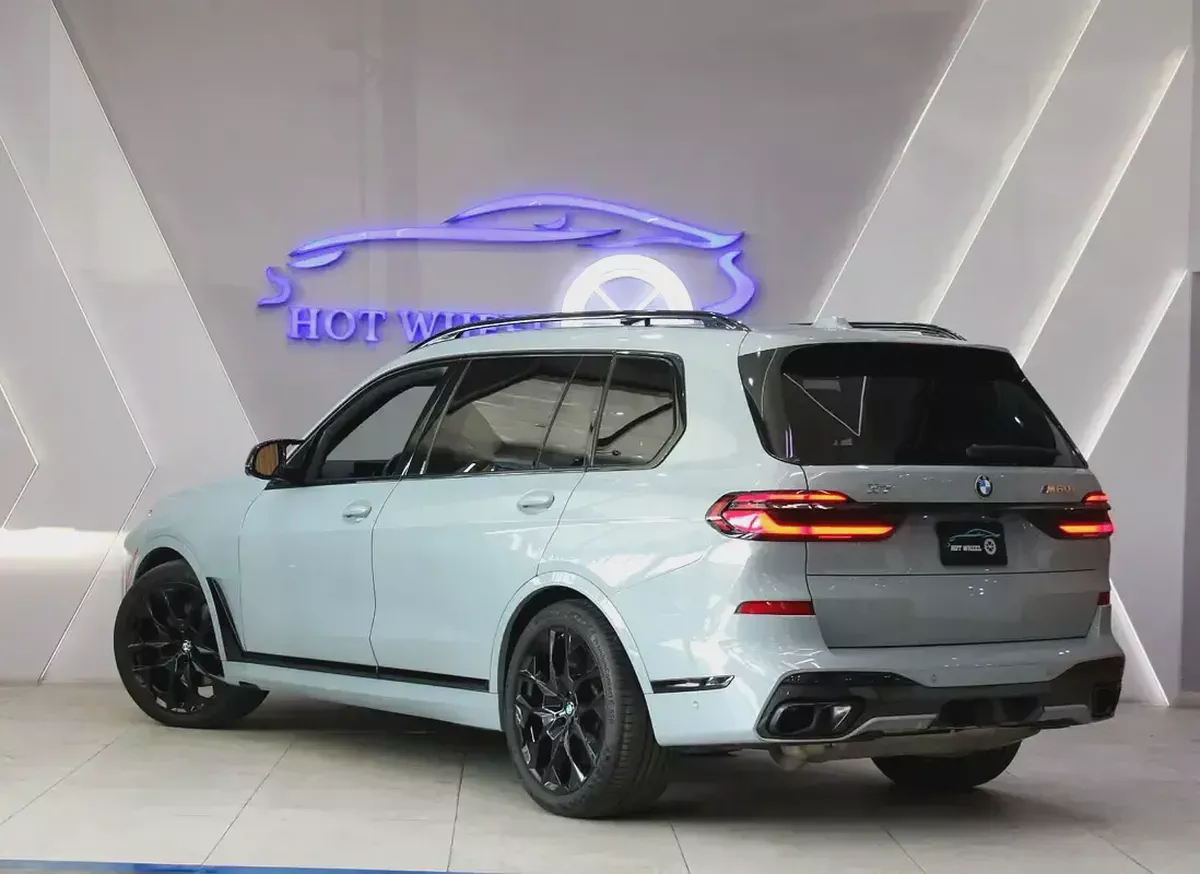 2024 - BMW X7 M60i - V8 | 7 seater with warranty-3-3