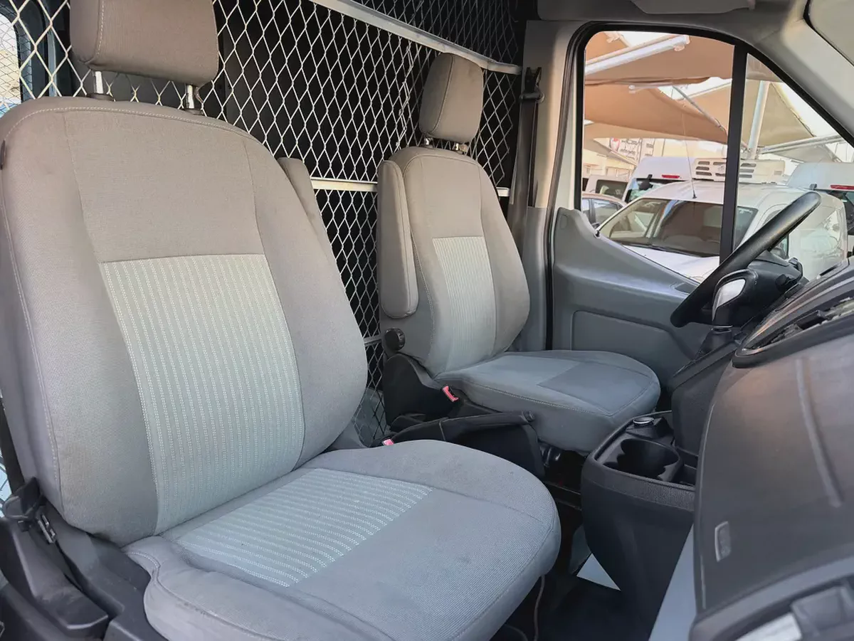 Ford Transit 2018 White-12-12