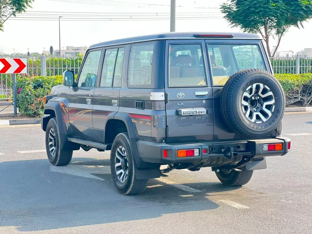 Toyota Land Cruiser Pickup 70-10-0