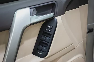 Toyota Prado Limited 2023 GCC Specs ll 0km ll V6-13