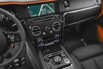24,610 AED / month | 60 months | 0% DP | 2022 Rolls Royce Cullinan Black Badge-6