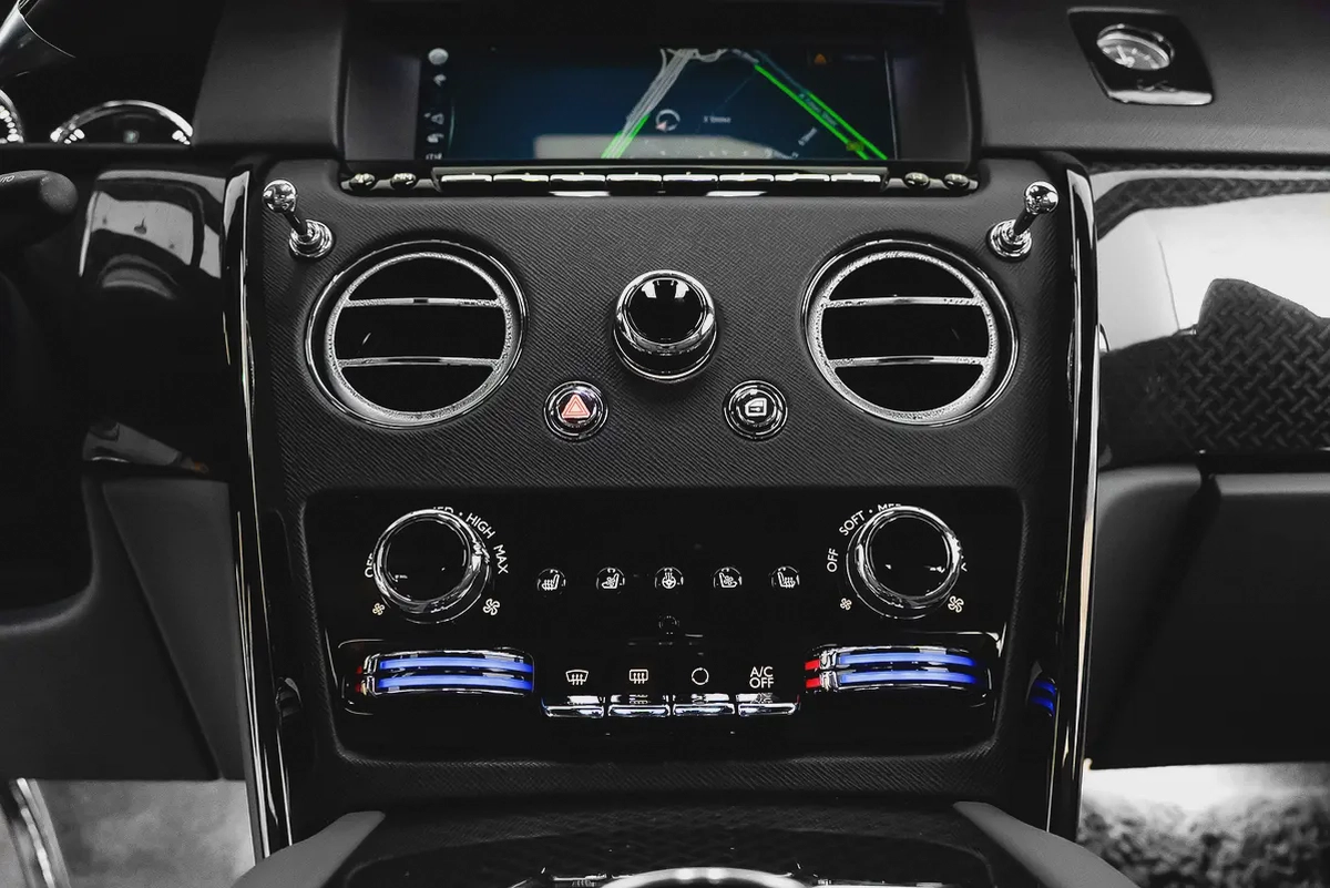 24,610 AED / month | 60 months | 0% DP | 2022 Rolls Royce Cullinan Black Badge